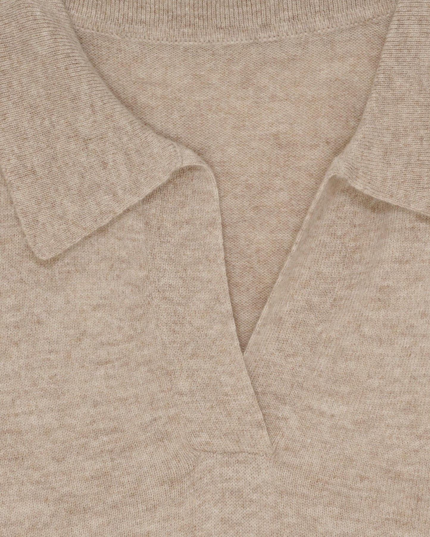 Cashmere Blend Open - Neck Polo beige - La Rue Copenhagen