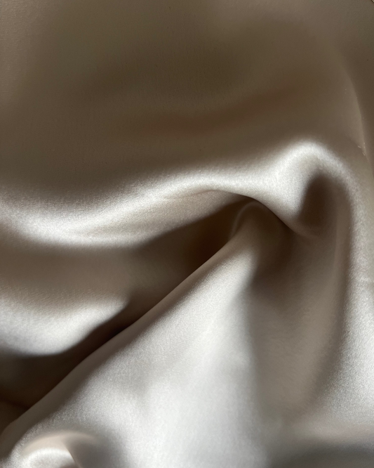Selma Pant in Satin