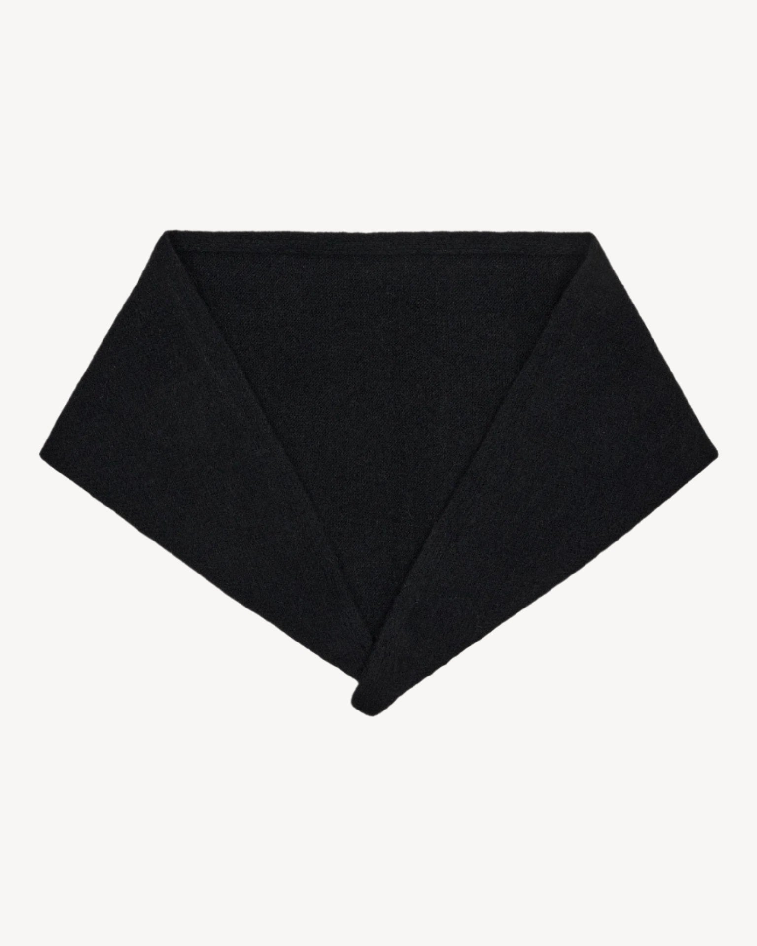 Triangle wool scarf in black - La Rue Copenhagen